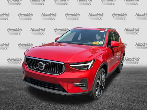 Certified 2024 Volvo XC40 B5 Ultimate w/ Protection Package Premier AWD/4WD image 42