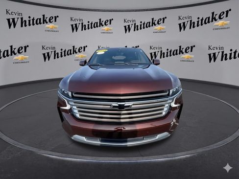 Certified 2022 Chevrolet Suburban High Country AWD/4WD image 3