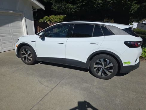 Used 2023 Volkswagen ID.4 Pro image 7