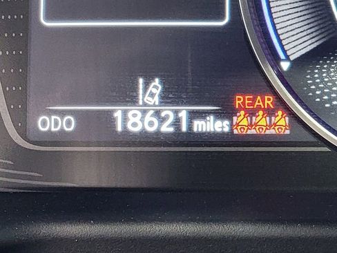 Used 2024 Lexus ES 300h w/ Premium Package image 32