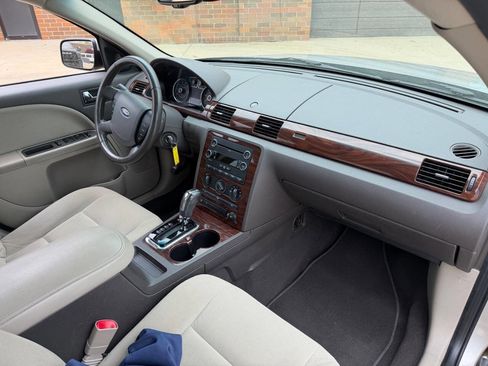 Used 2008 Ford Taurus SEL FWD image 7
