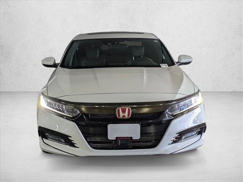 Used 2018 Honda Accord Sport image 2