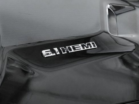 Used 2009 Dodge Challenger SRT8 image 40