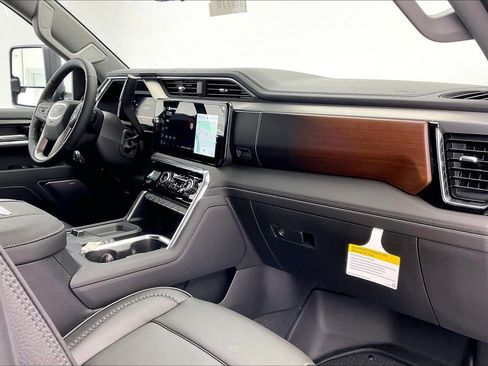 New 2026 GMC Sierra 2500 Denali w/ Denali Reserve Package image 6