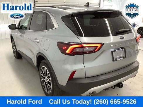 Used 2024 Ford Escape SE w/ PHEV Premium Package image 4