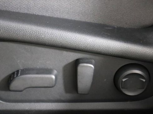 Used 2024 Subaru Crosstrek 2.0i Premium image 24