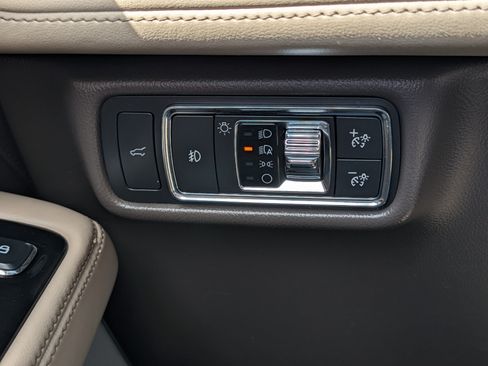 Used 2020 Lincoln Aviator Reserve w/ Equipment Group 202A AWD/4WD image 26