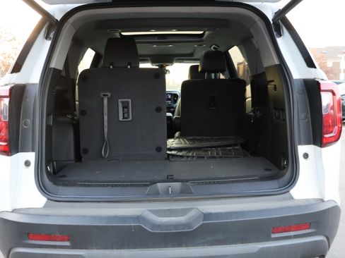 Used 2023 GMC Acadia AT4 w/ Technology Package image 24