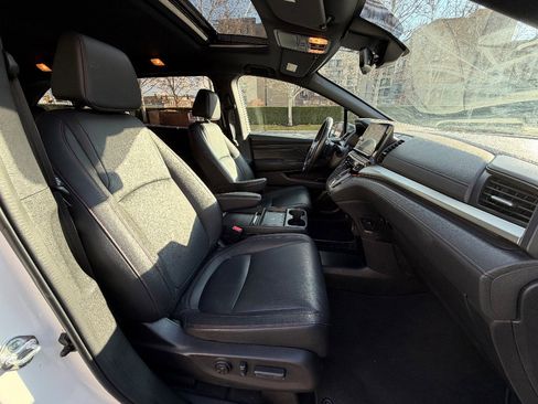 Used 2025 Honda Odyssey Sport-L image 25