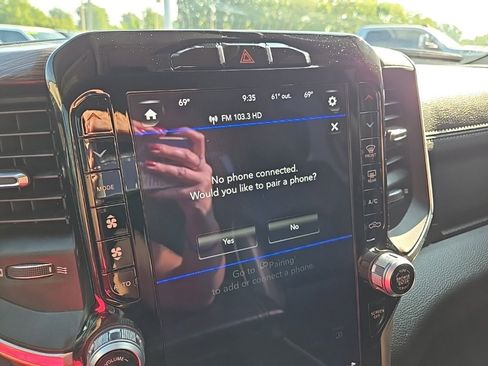 Used 2020 RAM 1500 Laramie image 65