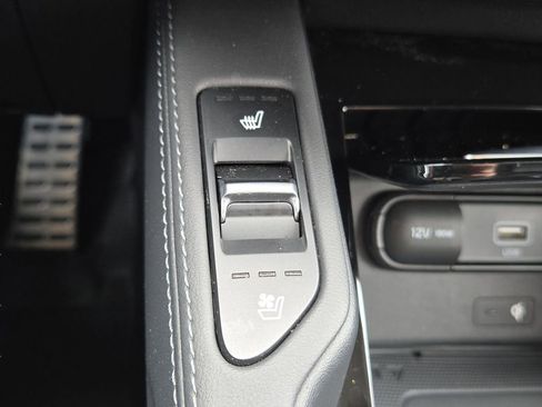 Certified 2022 Kia Telluride SX w/ SX Prestige Package image 26