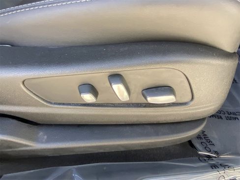 Certified 2021 Cadillac XT5 Premium Luxury image 12