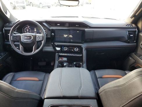 Used 2024 GMC Sierra 1500 AT4 w/ Technology Package AWD/4WD image 12