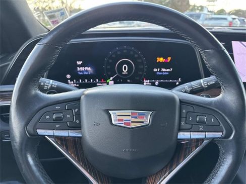 Used 2022 Cadillac Escalade Luxury image 28