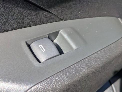New 2026 Chevrolet Trax RS w/ Sunroof Package FWD image 24