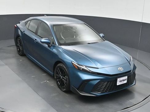 Used 2025 Toyota Camry SE FWD image 44