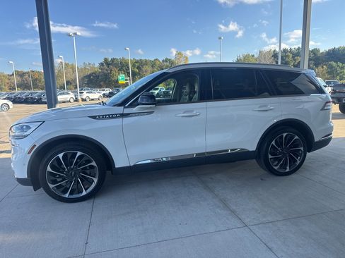 Used 2020 Lincoln Aviator Reserve w/ Equipment Group 202A image 3