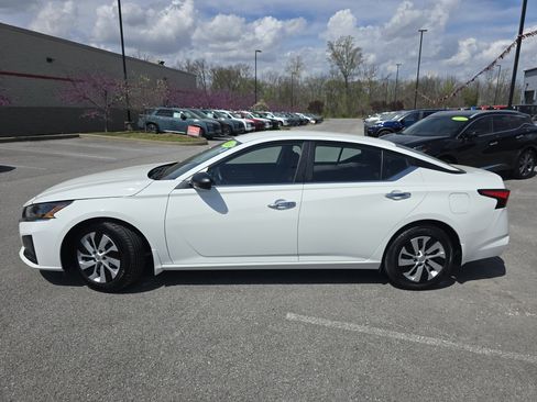Used 2024 Nissan Altima 2.5 S image 16