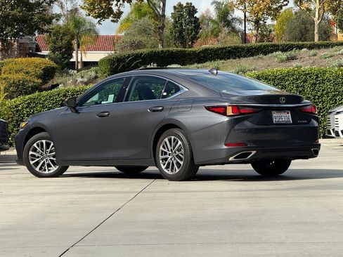 Certified 2025 Lexus ES 350 image 3