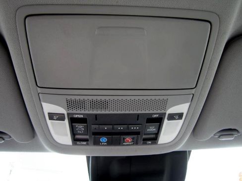 Used 2017 Acura MDX w/ Technology & Entertainment image 55