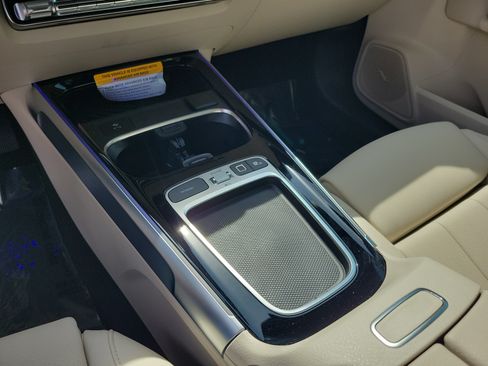 Certified 2026 Mercedes-Benz GLB 250 image 23