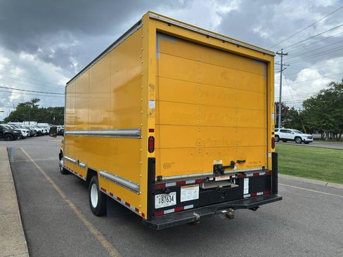 Used 2017 GMC Savana 3500 Extended RWD image 8