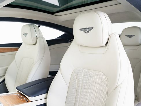 Certified 2024 Bentley Continental GT image 16