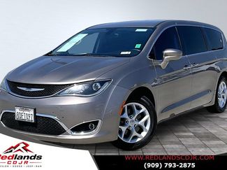 Used 2018 Chrysler Pacifica Touring Plus w/ Tire & Wheel Group FWD video 1