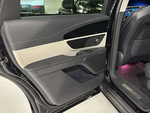 Used 2025 Lincoln Nautilus Premier w/ Equipment Group 102A image 26