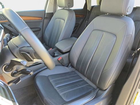 Certified 2023 Audi Q5 2.0T Premium w/ Convenience Package image 15