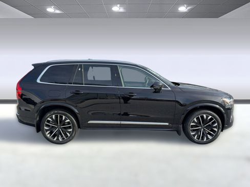 New 2026 Volvo XC90 T8 Plus w/ Protection Package image 8