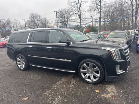 Used 2015 Cadillac Escalade ESV Luxury image 7
