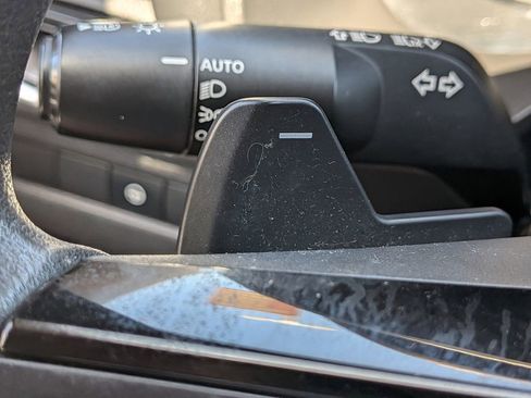 Used 2023 Nissan Rogue SV image 32