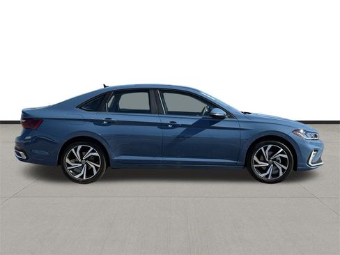 New 2026 Volkswagen Jetta SEL image 4