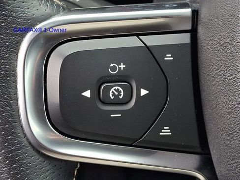 Used 2021 Volvo XC40 T5 R-Design w/ Advanced Package image 25