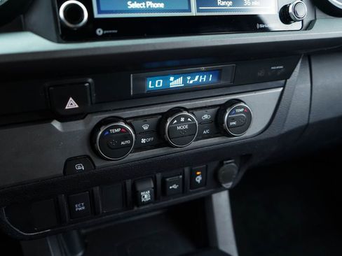 Used 2021 Toyota Tacoma TRD Sport image 23