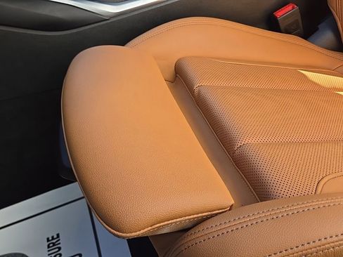 Used 2022 BMW 330i xDrive Sedan w/ M Sport Package image 21