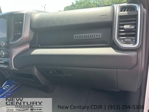 Used 2024 RAM 2500 Big Horn AWD/4WD image 16