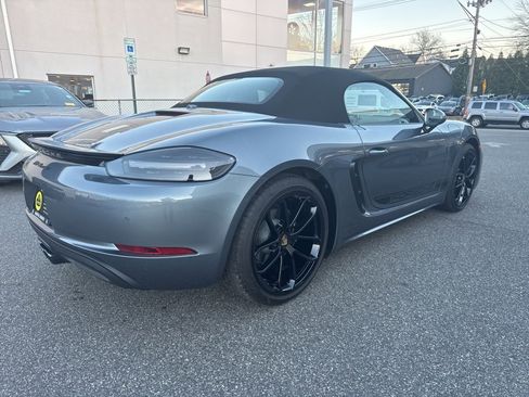 Used 2025 Porsche 718 Boxster image 17