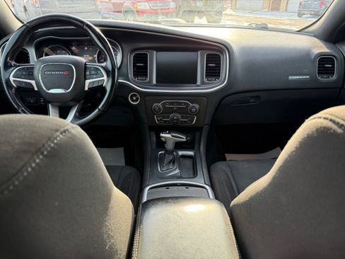 Used 2016 Dodge Charger SXT image 19