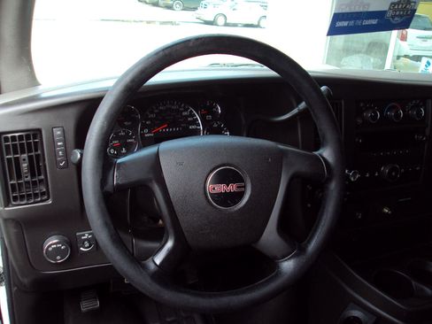 Used 2013 GMC Savana 1500 AWD image 12
