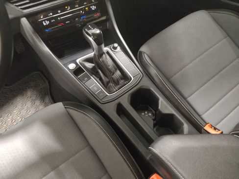 Used 2025 Volkswagen Jetta SE FWD image 26