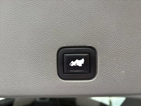 Used 2021 Cadillac XT6 Premium Luxury AWD/4WD image 18