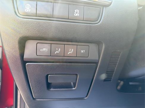 Used 2021 MAZDA MAZDA3 s FWD image 32