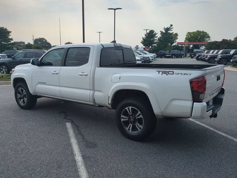Used 2018 Toyota Tacoma TRD Sport RWD image 6