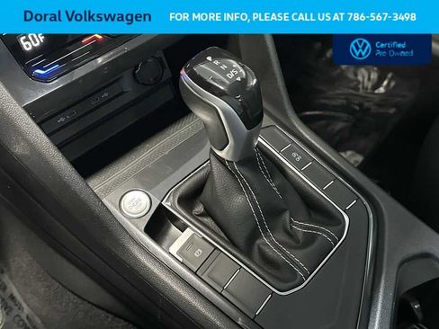 Used 2023 Volkswagen Tiguan SE w/ Panoramic Sunroof Package FWD image 21