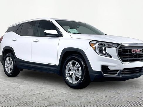 Certified 2023 GMC Terrain SLE FWD image 3