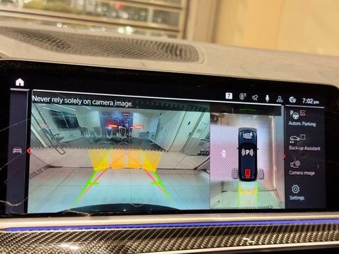 Used 2022 BMW X5 M50i w/ Executive Package image 9