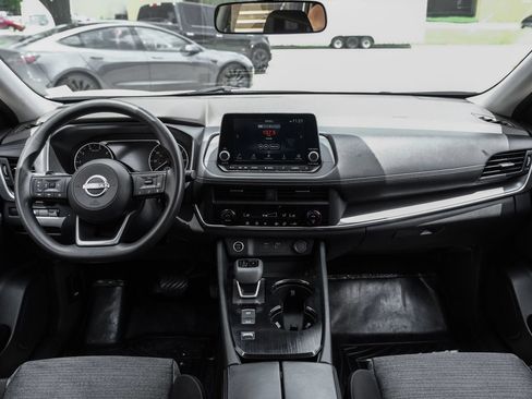 Used 2023 Nissan Rogue SV FWD image 14