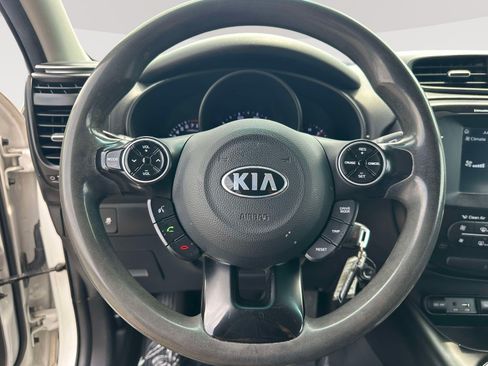 Used 2018 Kia Soul + FWD image 14